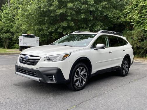 Crystal White Pearl 2021 Subaru Outback Touring XT