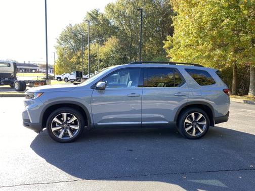 2024 Honda Pilot Touring