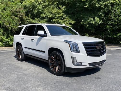 Crystal White Tricoat 2016 Cadillac Escalade Platinum