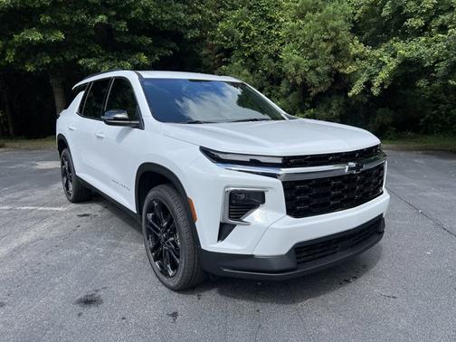 2025 Chevrolet Traverse FWD LT