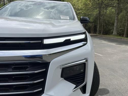2025 Chevrolet Traverse FWD LT