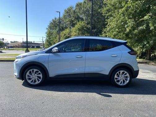 Ice Blue Metallic 2023 Chevrolet Bolt EUV LT