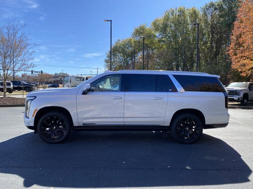 2025 Cadillac Escalade ESV 4WD Premium Luxury