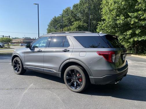 Carbonized Gray Metallic 2023 Ford Explorer ST