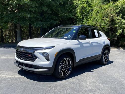Iridescent Pearl Tricoat 2025 Chevrolet Trailblazer RS