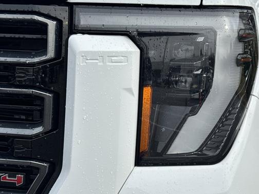 2024 GMC Sierra 2500 AT4