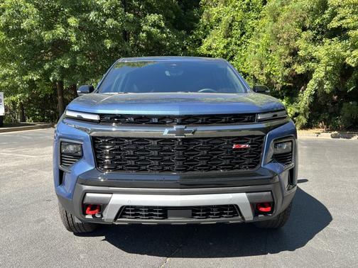 Lakeshore Blue Metallic 2026 Chevrolet Traverse AWD Z71