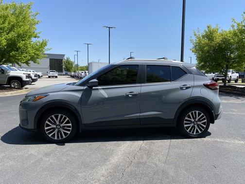 2021 Nissan Kicks SV