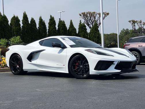 Arctic White 2025 Chevrolet Corvette 2LT