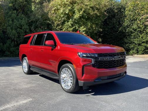 2023 Chevrolet Suburban RST