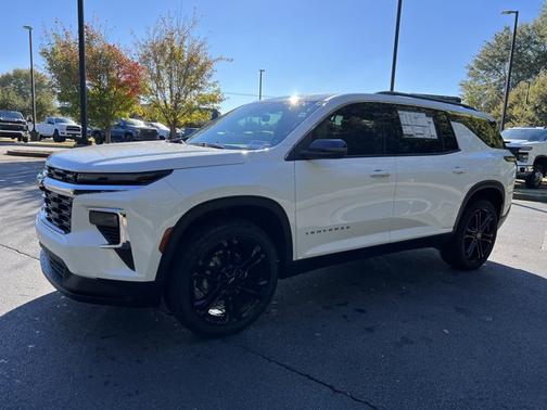 2026 Chevrolet Traverse FWD LT
