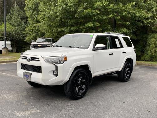 2022 Toyota 4Runner SR5