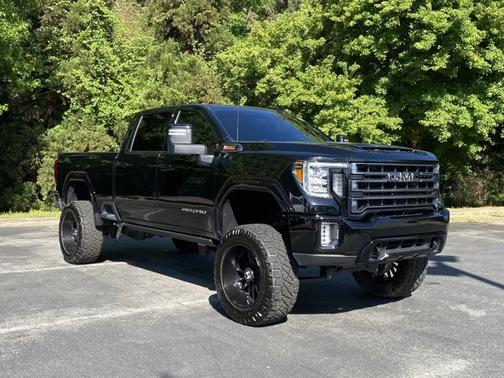 Onyx Black 2022 GMC Sierra 2500 AT4