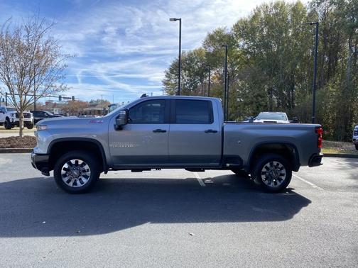 2024 Chevrolet Silverado 2500 Custom