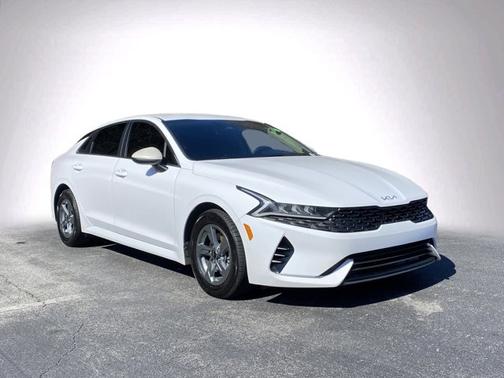 2022 Kia K5 LX