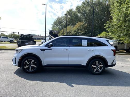 2022 Kia Sorento S
