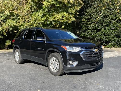 2021 Chevrolet Traverse LT Cloth