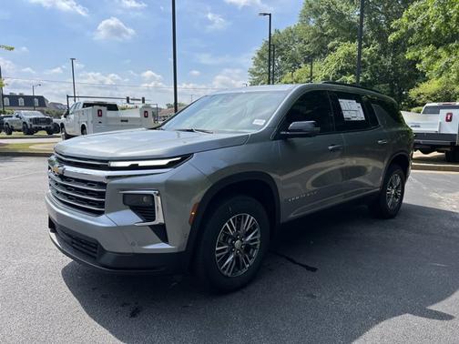 2025 Chevrolet Traverse FWD LT