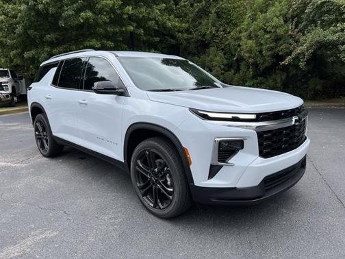 2026 Chevrolet Traverse FWD LT
