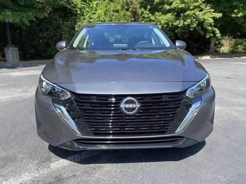 Gun Metallic 2025 Nissan Sentra SV