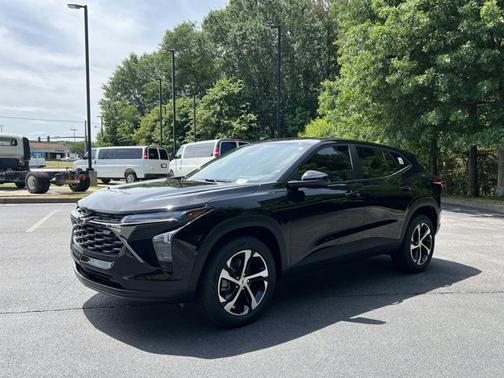 Mosaic Black Metallic 2026 Chevrolet Trax 1RS