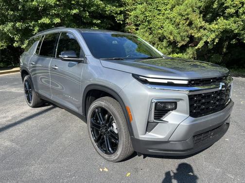2025 Chevrolet Traverse FWD LT