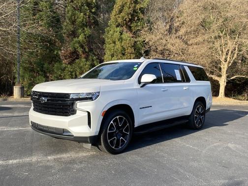 2023 Chevrolet Suburban RST