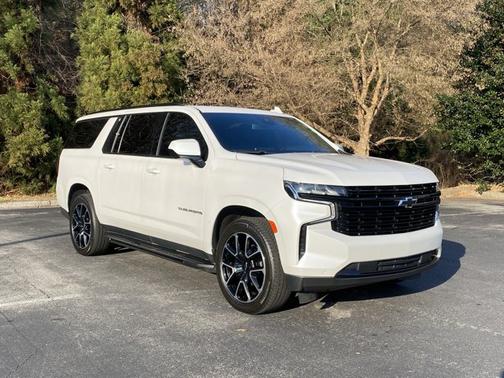 2023 Chevrolet Suburban RST