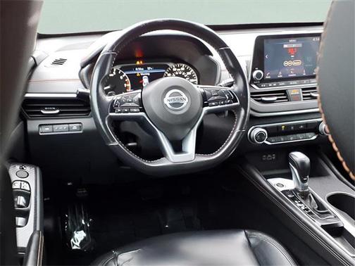 2021 Nissan Altima SR FWD