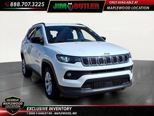 Bright White Clearcoat 2024 Jeep Compass Latitude