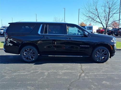 2026 Chevrolet Suburban LT