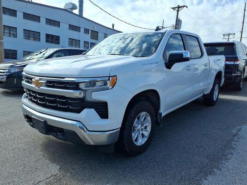 Summit White 2024 Chevrolet Silverado 1500 LT