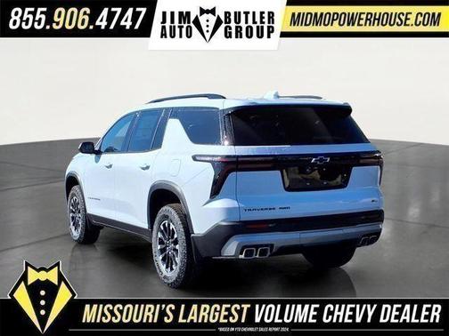 Polar White Tricoat 2026 Chevrolet Traverse AWD Z71
