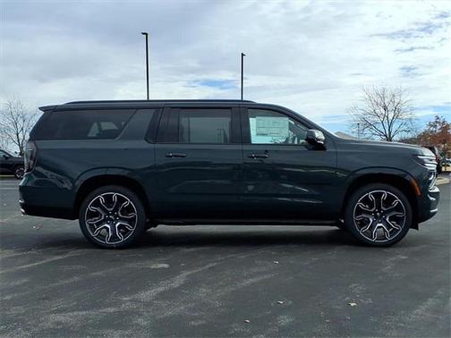 2026 Chevrolet Suburban RST