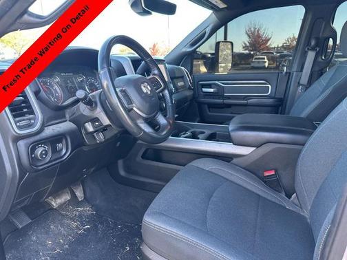 2022 RAM 3500 Big Horn Crew Cab 4x4 8' Box