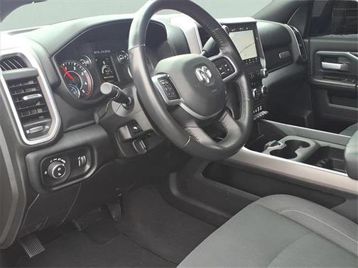 2022 RAM 3500 Big Horn Crew Cab 4x4 8' Box