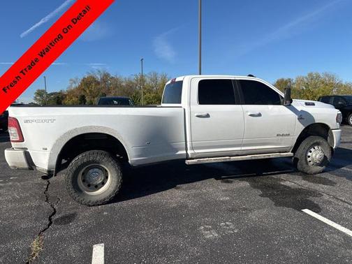 2022 RAM 3500 Big Horn Crew Cab 4x4 8' Box