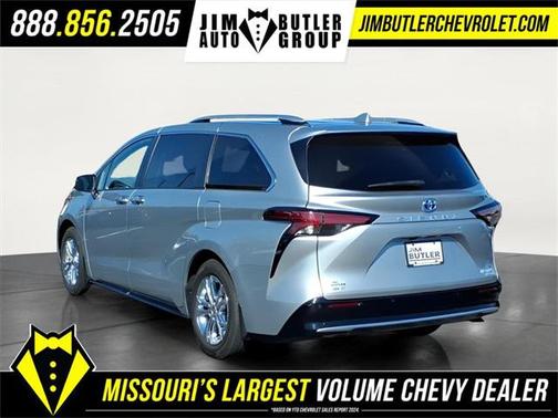 2023 Toyota Sienna Platinum 7 Passenger