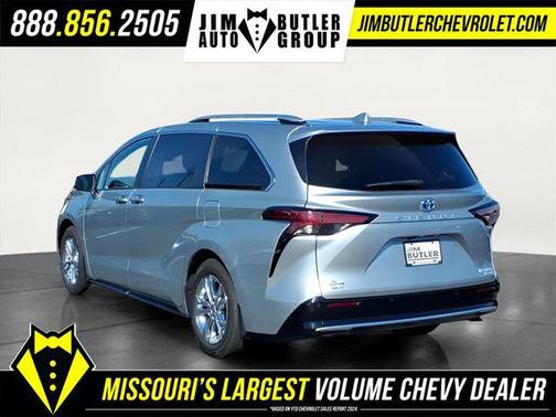 2023 Toyota Sienna Platinum 7 Passenger