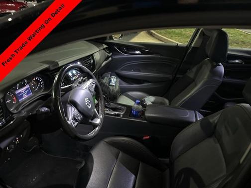 2019 Buick Regal TourX AWD Essence