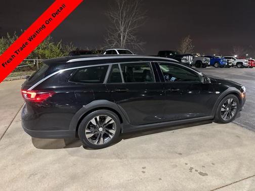 2019 Buick Regal TourX AWD Essence