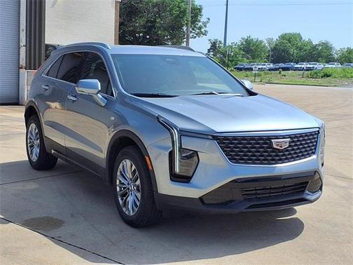 2025 Cadillac XT4 Premium Luxury