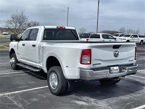 2023 RAM 3500 Big Horn Crew Cab 4x4 8' Box