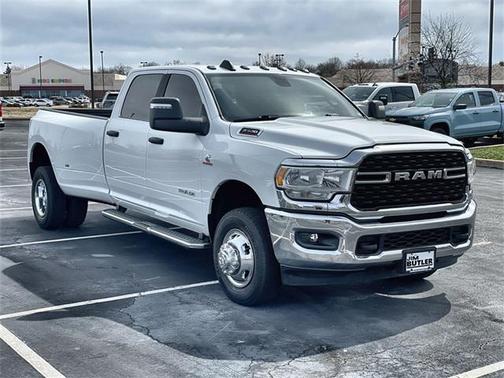 2023 RAM 3500 Big Horn Crew Cab 4x4 8' Box