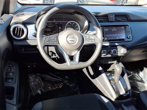 2024 Nissan Versa 1.6 SV