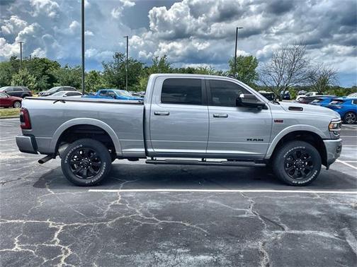 2022 RAM 2500 Laramie Crew Cab 4x4 6'4' Box