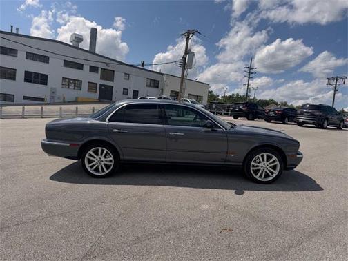 2004 Jaguar XJ Base