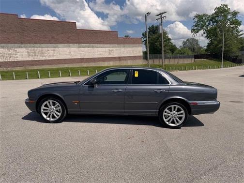 2004 Jaguar XJ Base