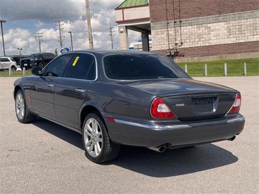 2004 Jaguar XJ Base