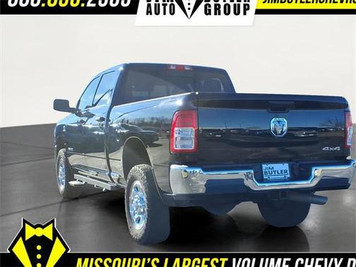 2022 RAM 2500 Tradesman Crew Cab 4x4 6'4' Box